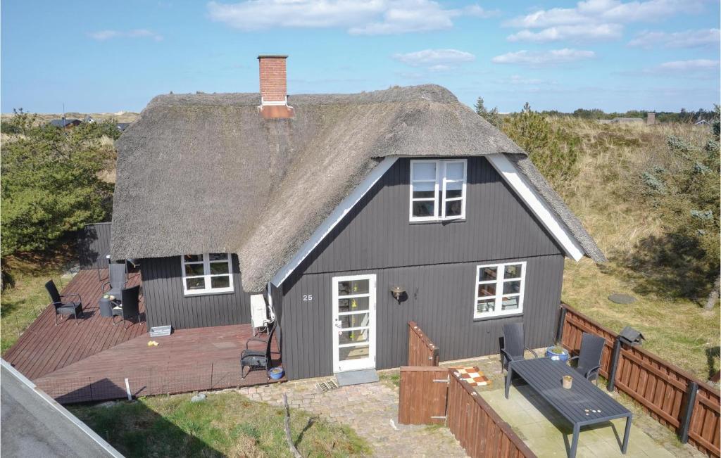 Stunning Home In Oksbl With 3 Bedrooms, Sauna And Wifi