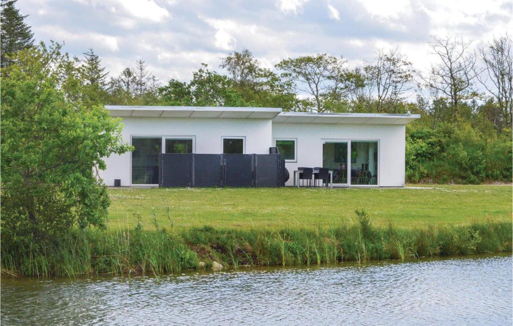 Amazing Home In Ringkbing With 3 Bedrooms And Wifi