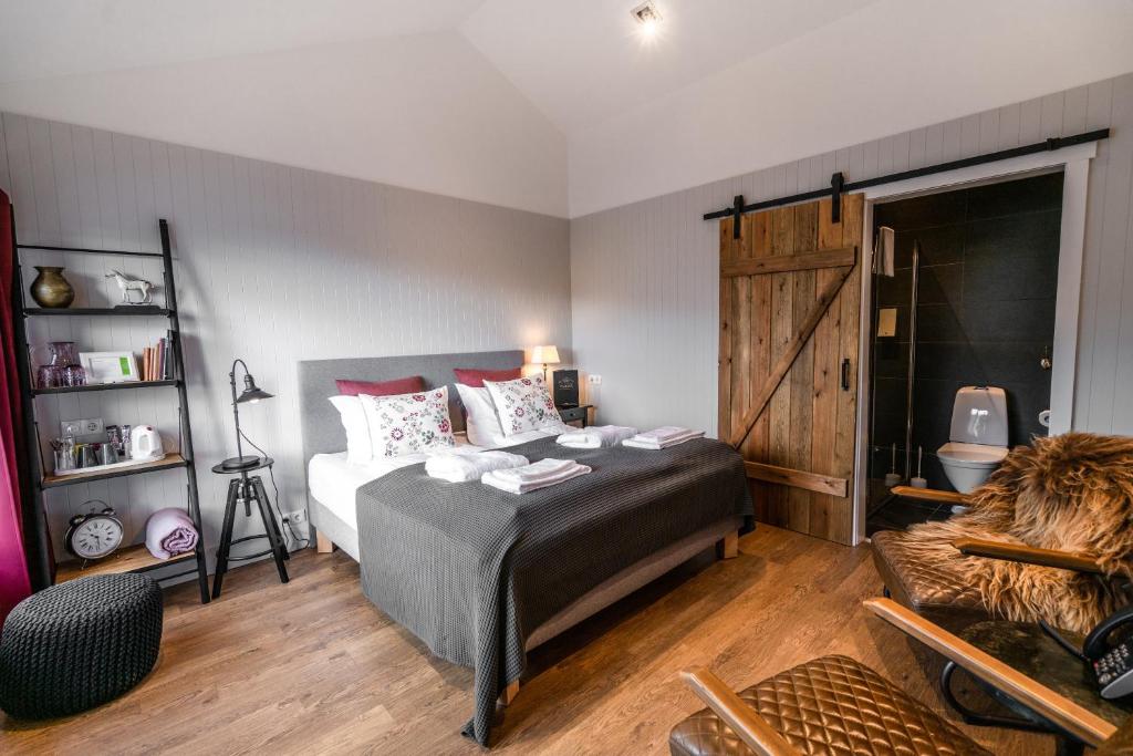 Frost and Fire Hotel photo 3