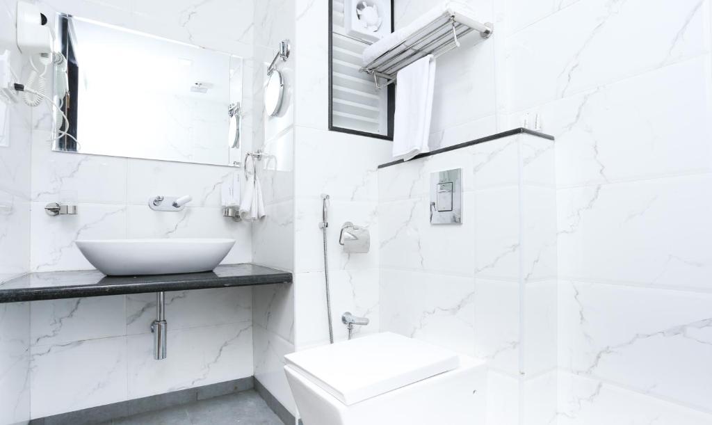 Двухместный ([Sanitized] Deluxe Double Room), Treebo The Galaxy