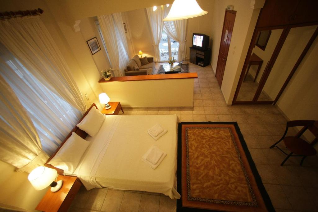 Katerina studios rooms-Biker friendly hotel photo 2
