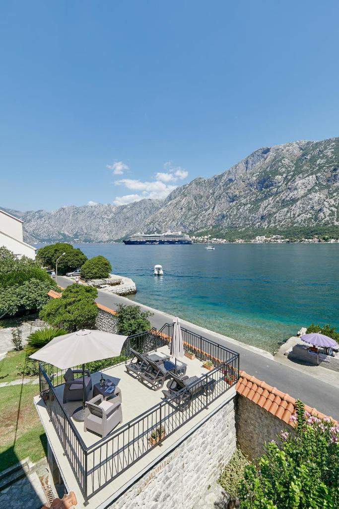 Mediterranean Holiday House & Apartments photo 3