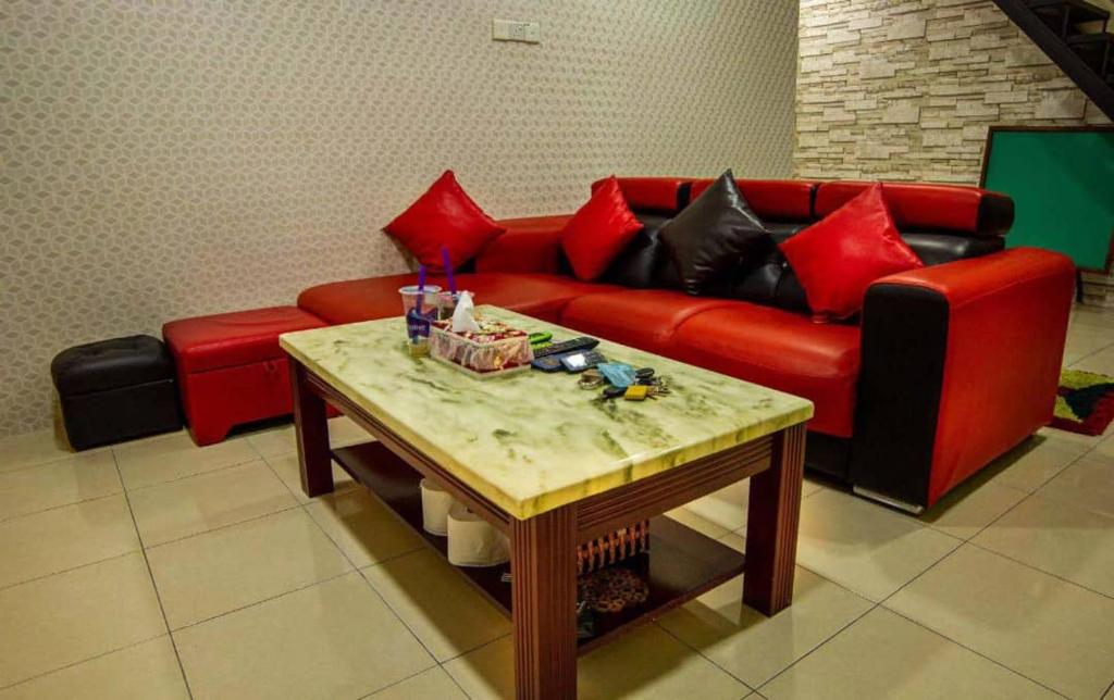 KS 88 Terrace Homestay 15Pax 4R2B nearby LotusTesco photo 3