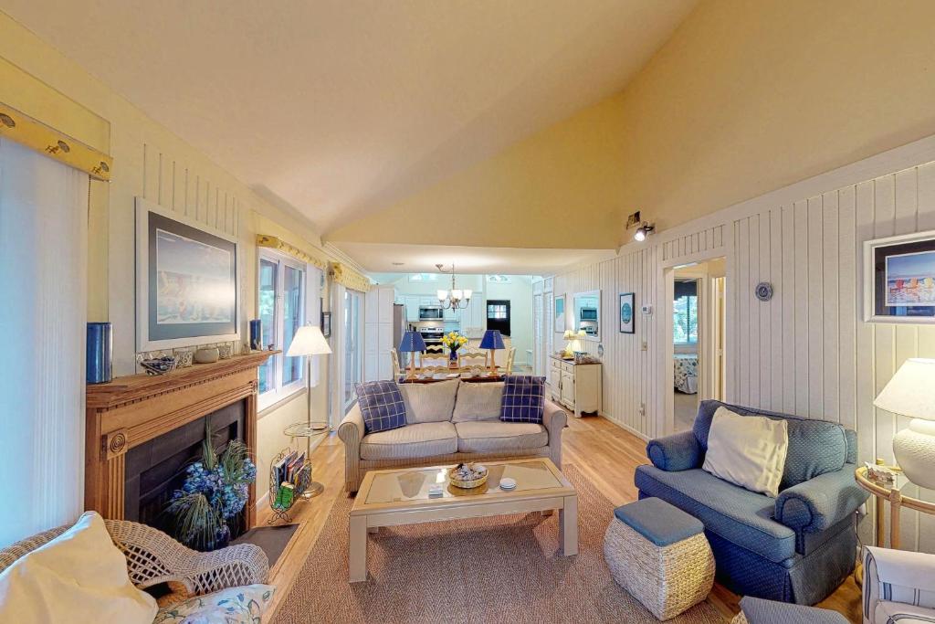 443 Oceanwood Cottage photo 2
