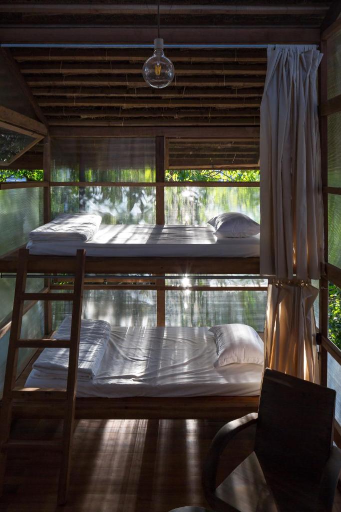 Номер (Кровать в общем 4-местном номере для мужчин и женщин), Sahi Homestay Retreat