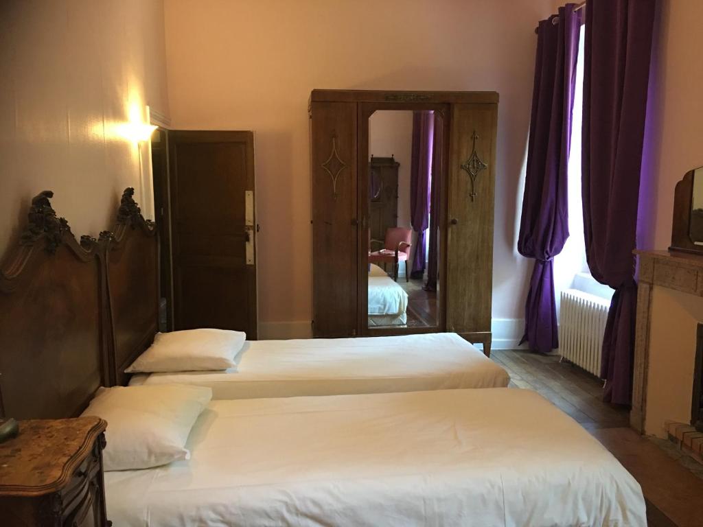 Chateau de Vareilles photo 1