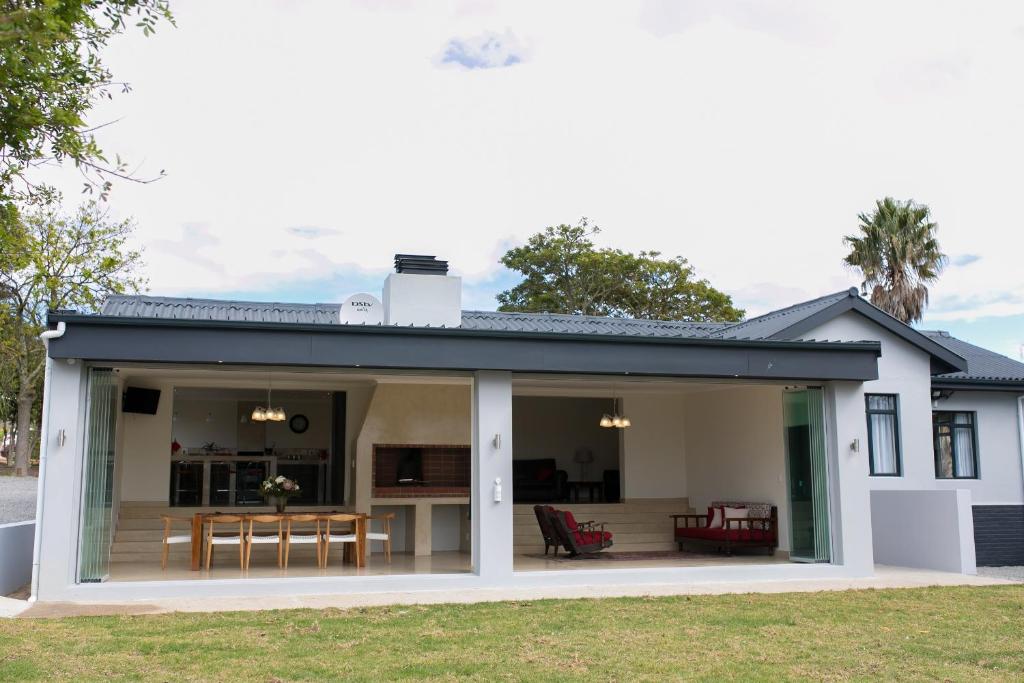 401 Rozendal Cottages photo 1