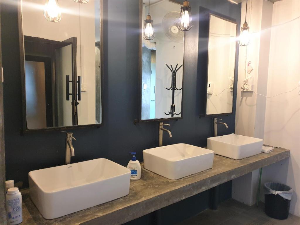 Номер (Общий номер для мужчин и женщин), Silom Space Hostel