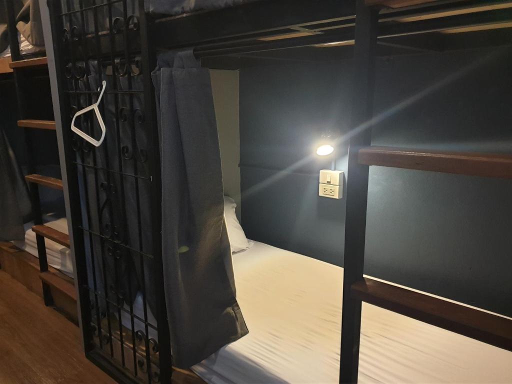 Номер (Общий номер для мужчин и женщин), Silom Space Hostel