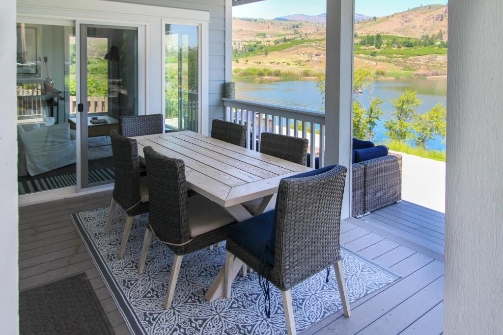 Manson's Arrowhead Lake House photo 2