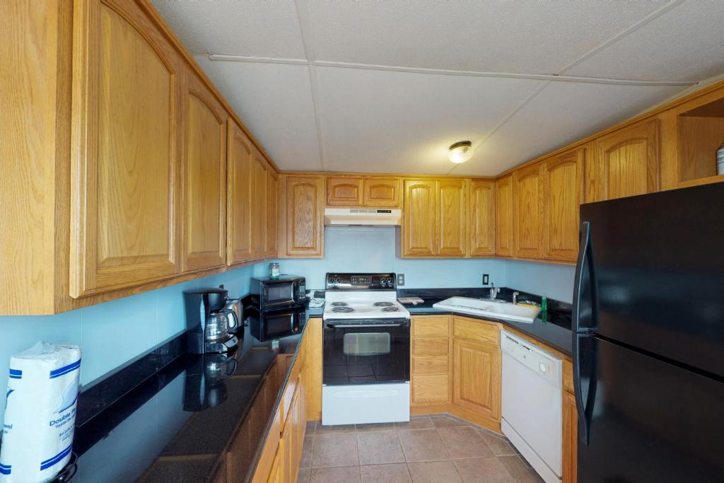 Long Island Village Unit 081 photo 3
