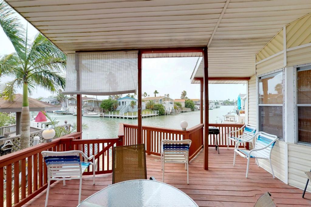 Long Island Village Unit 081 photo 1