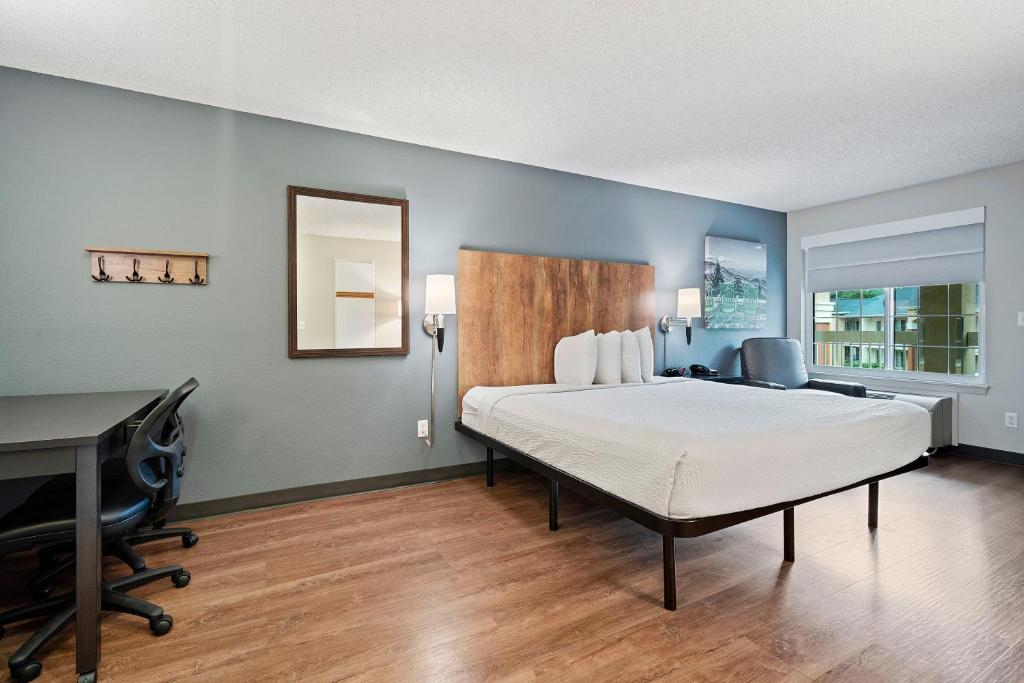 Extended Stay America Suites Seattle Redmond - Tap to explore photos