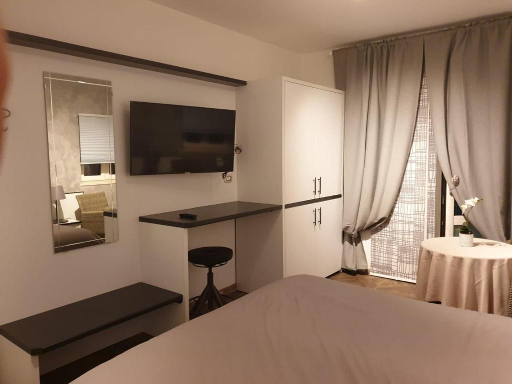 Residenza Carlucci, Salerno