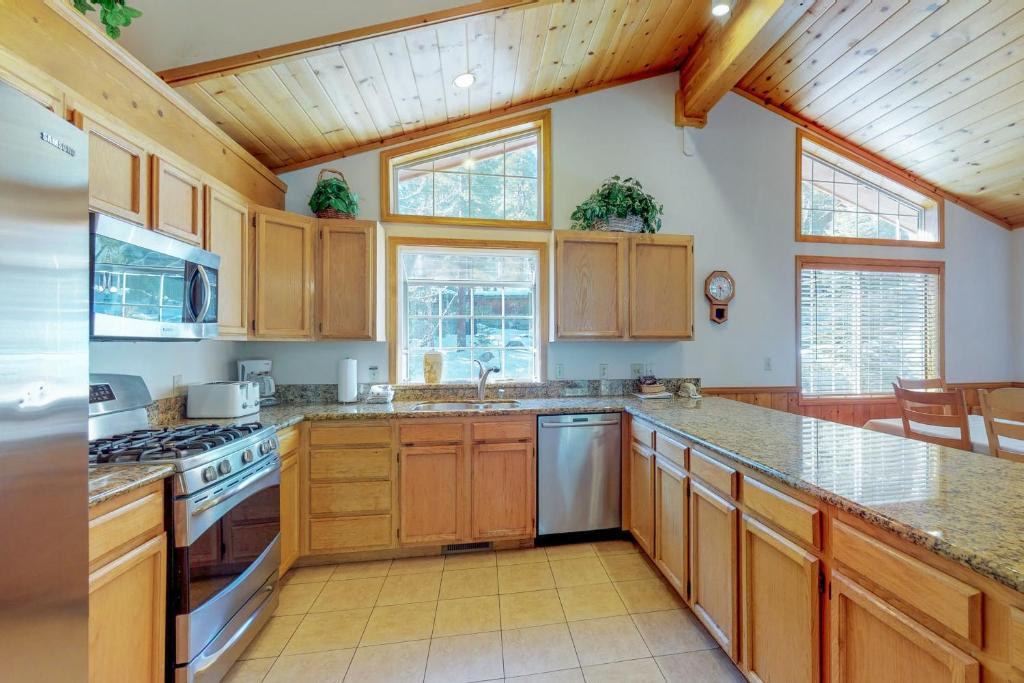 Fawn Lodge photo 3