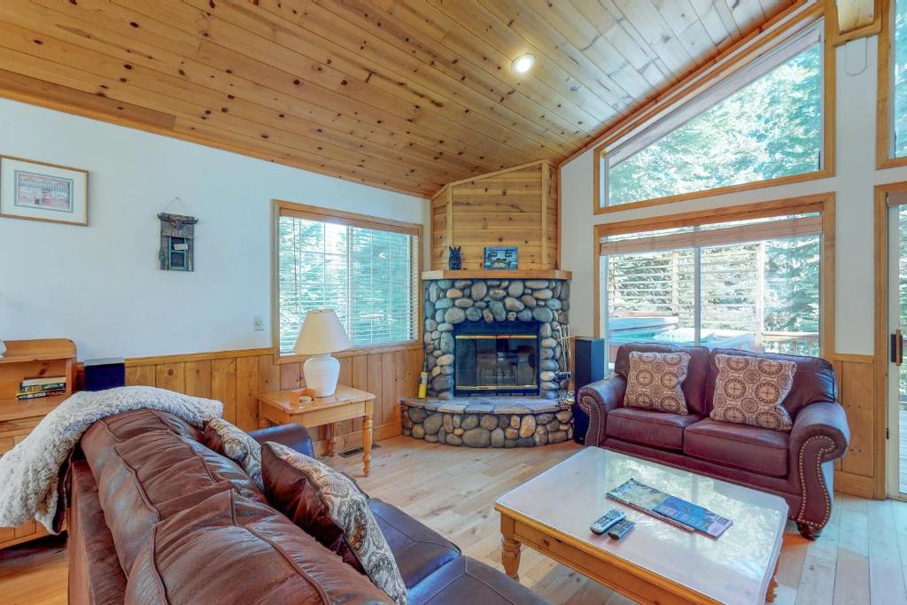 Fawn Lodge photo 1