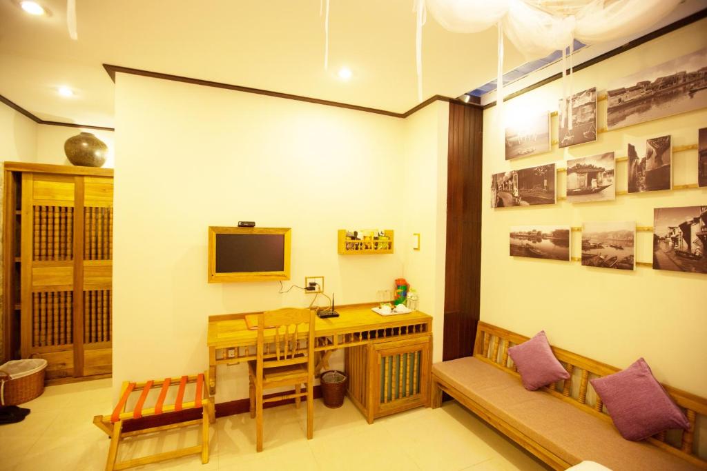Vinh Hưng Library Hotel