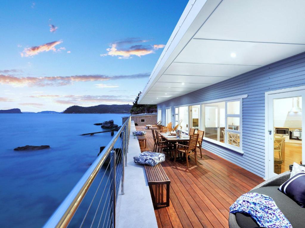 Barrenjoey Beach House photo 3