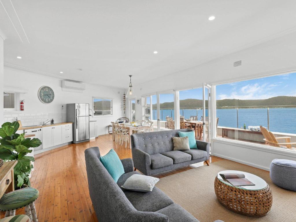 Barrenjoey Beach House photo 4