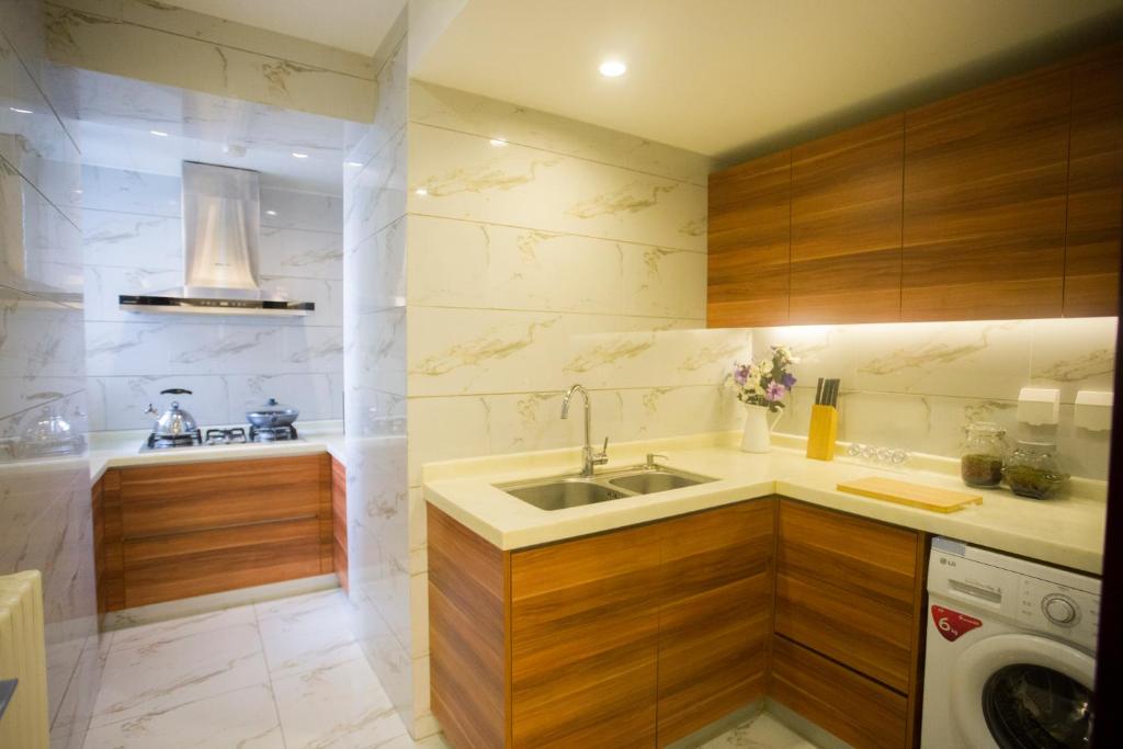 Сьюит (Only for Mainland Chinese Citizens with Chinese ID Card - Executive Three Bedrooms Suite), Beijing Guangyao Service Apartments