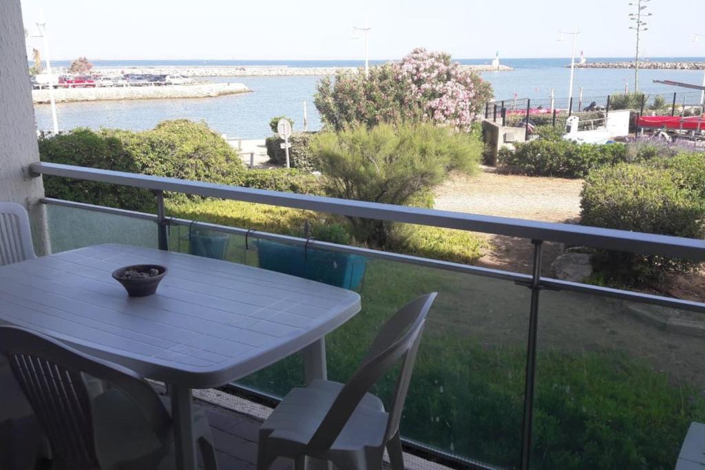 T3 Carnon, 1ère ligne 50m plage terrasse parking photo 2