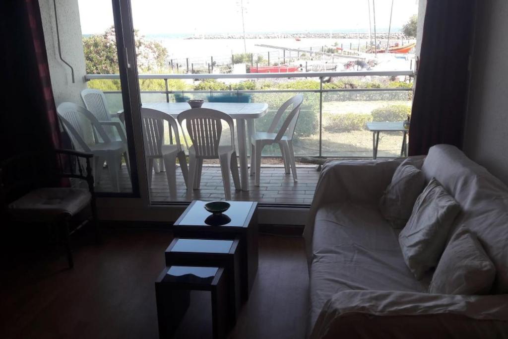 T3 Carnon, 1ère ligne 50m plage terrasse parking photo 3