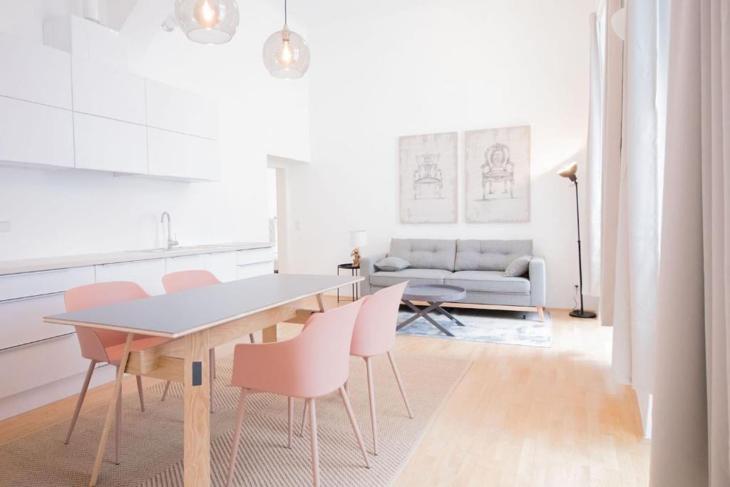 Апартаменты (Улучшенные апартаменты 7B), HeyMi Apartments Stoss im Himmel