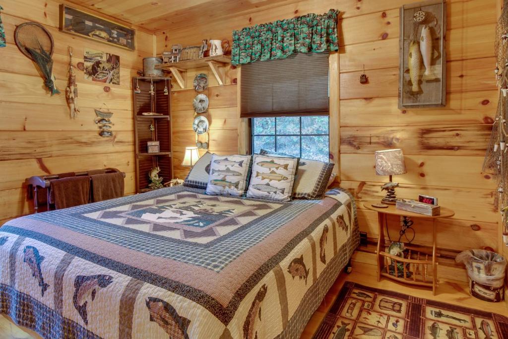 Tree Song Mountain Creek Cabin photo 3