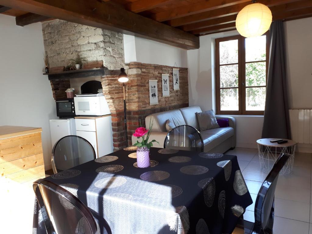 "La Lavandière" Proche des lacs Restauration Netflix et Jacuzzi photo 2
