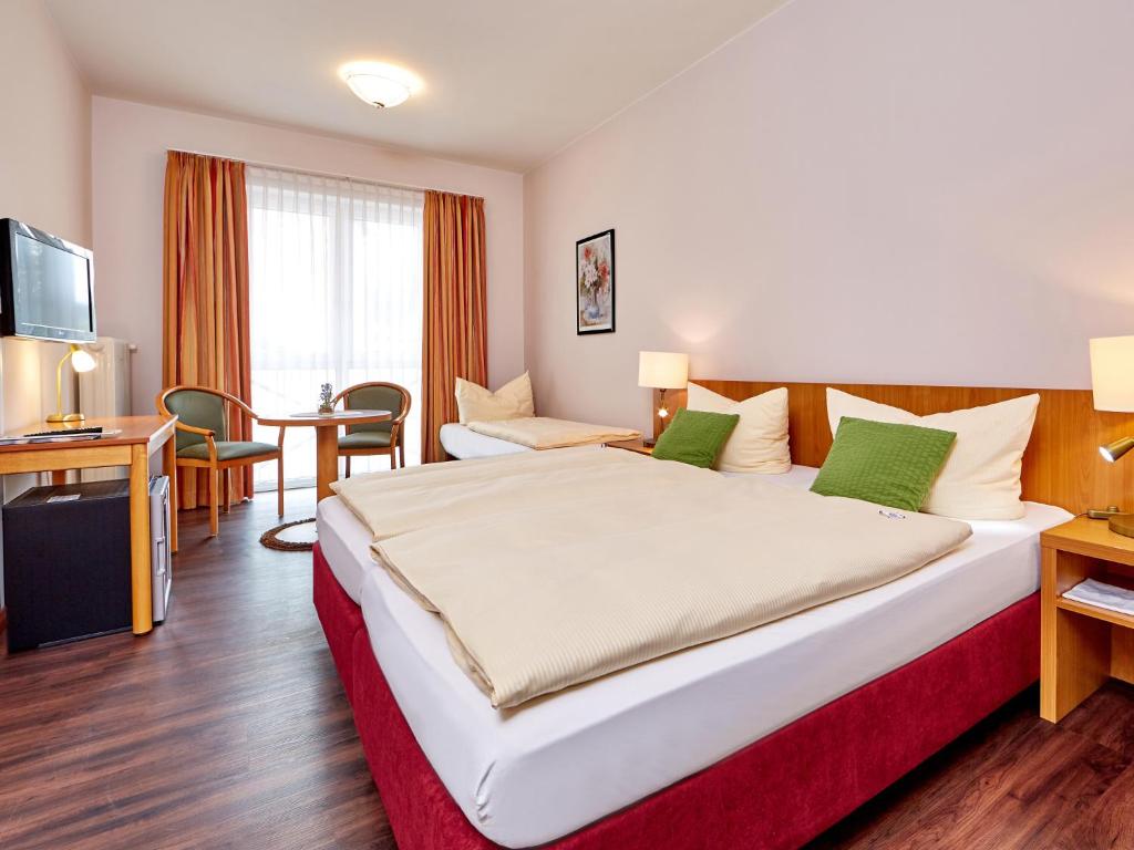 Трехместный (Трехместный номер), AKZENT Hotel Turmwirt ***S
