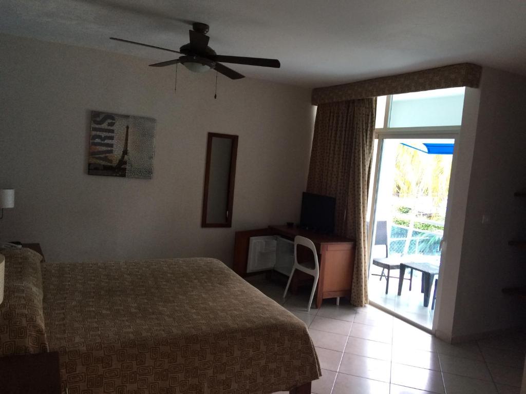 New Garden Hotel photo 2