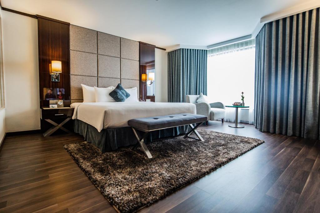 Central Luxury Hạ Long Hotel