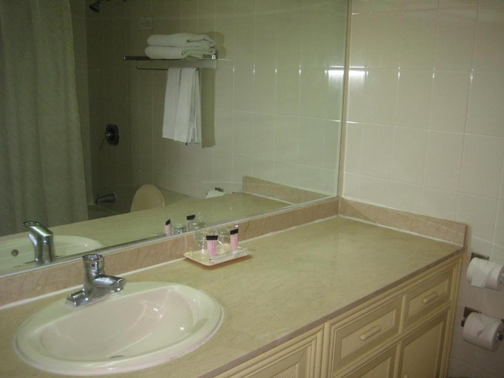 Tumon Bay Capital Hotel photo 2