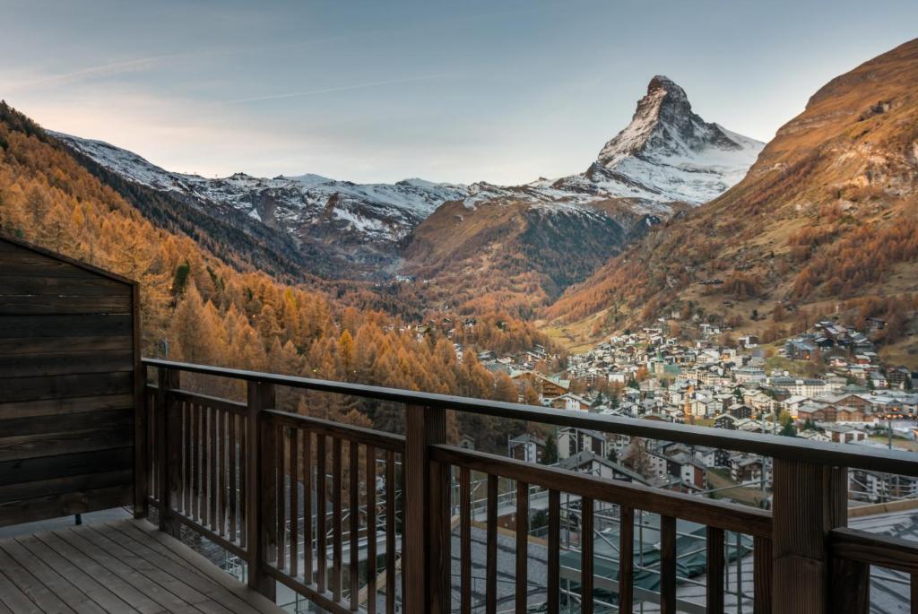 Chalet Luna, propably best view of Matterhorn, ski in,out