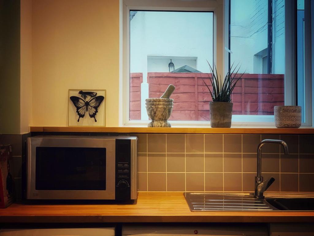 Paul's Place near Heathrow - Tap to explore photos