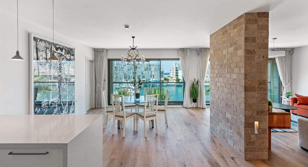 Lagoon Amazing Water Front 3 Bedrooms photo 1