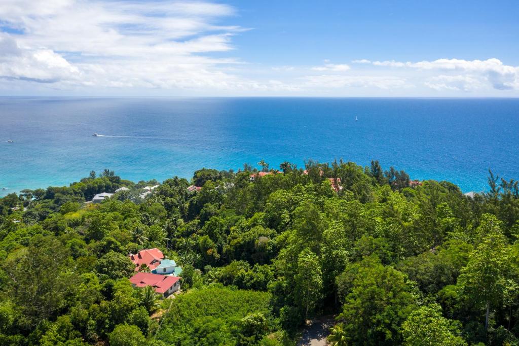 Carana Hilltop Villa photo 2