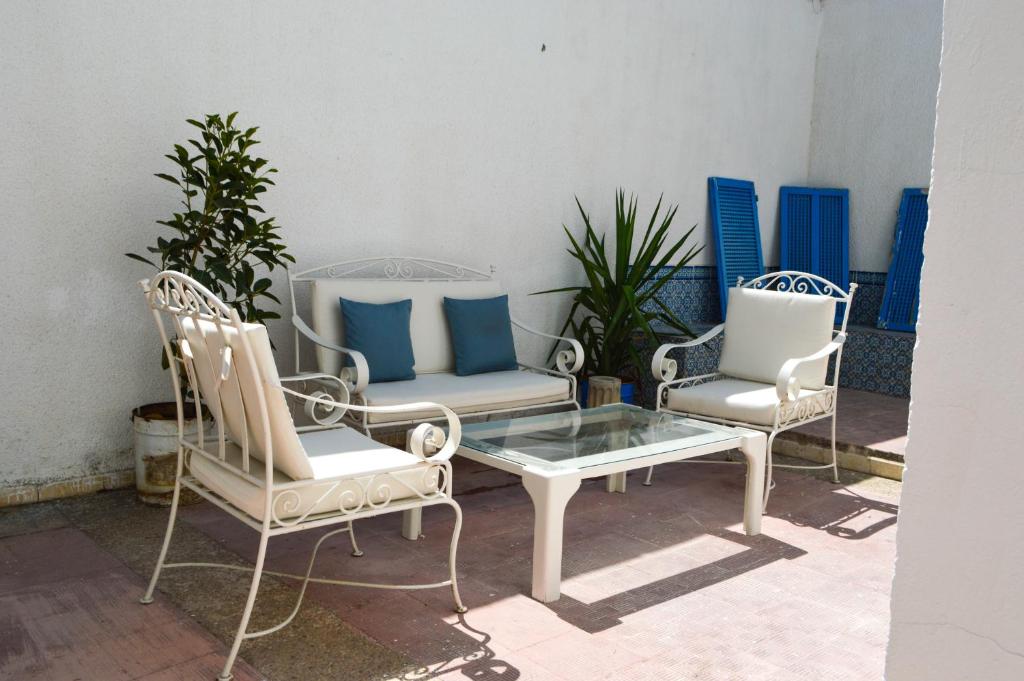 Cosy apartment @ La marsa Corniche-Beach photo 1