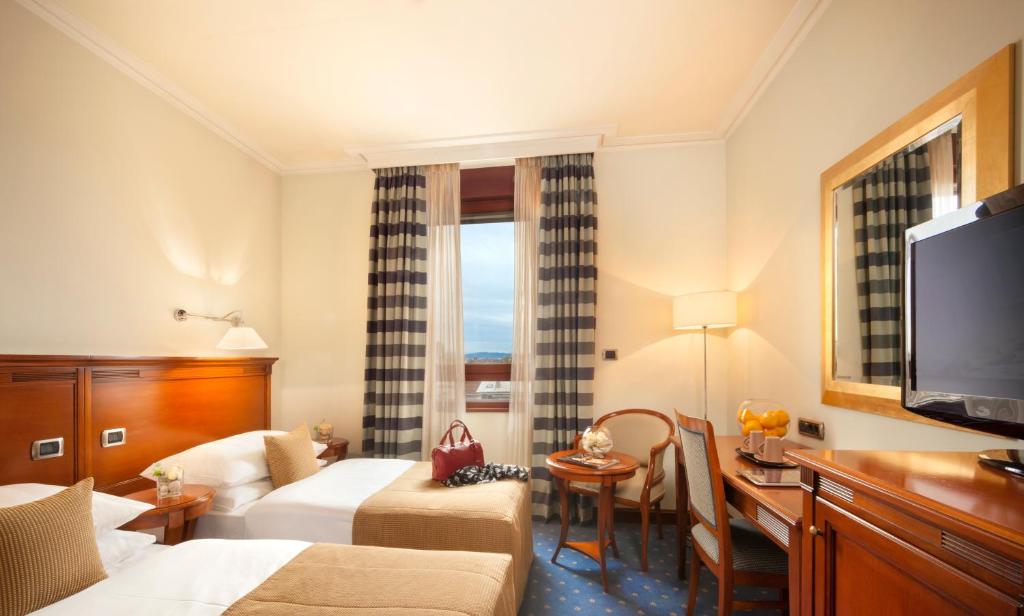 Двухместный (Двухместный номер с 2 отдельными кроватями), Best Western Premier Hotel Astoria