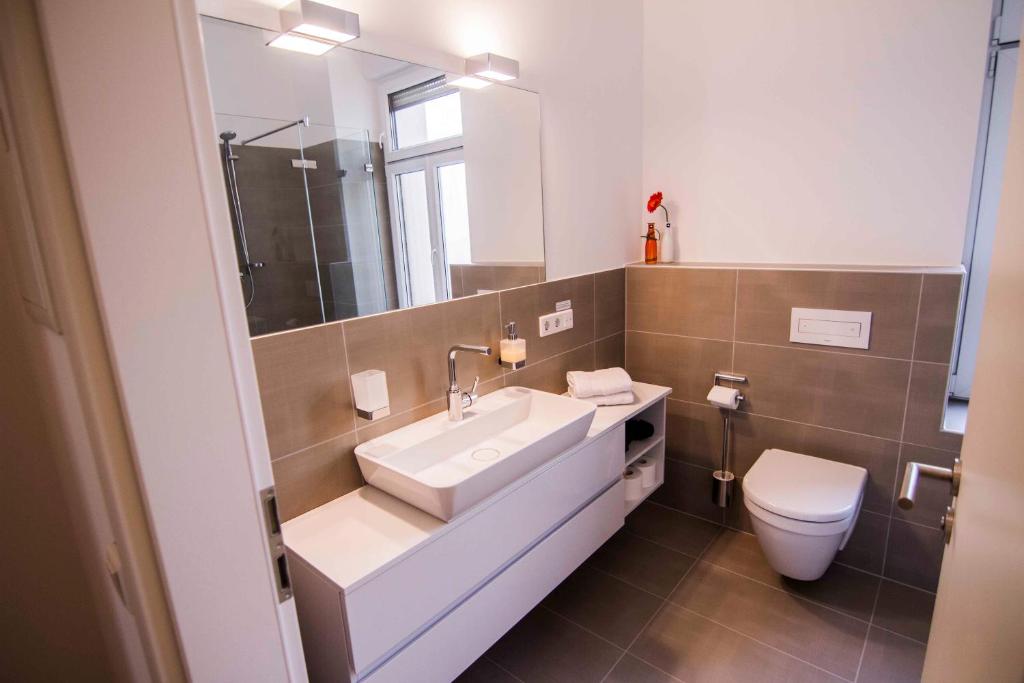 Сьюит (Улучшенный люкс), Helvetia Suites