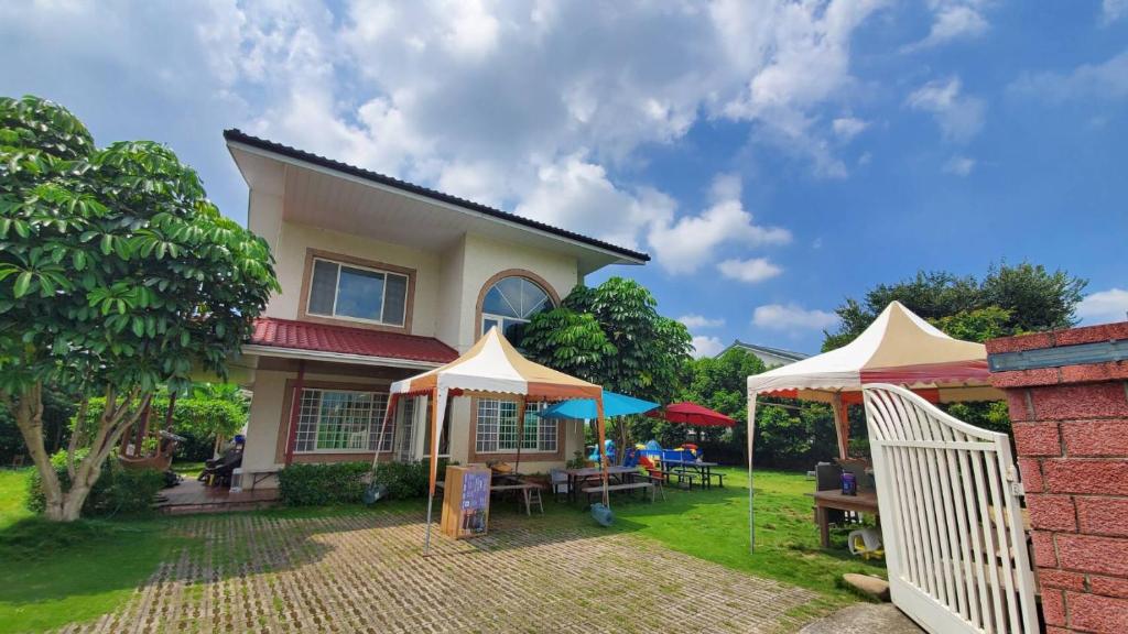 Emerald Grange