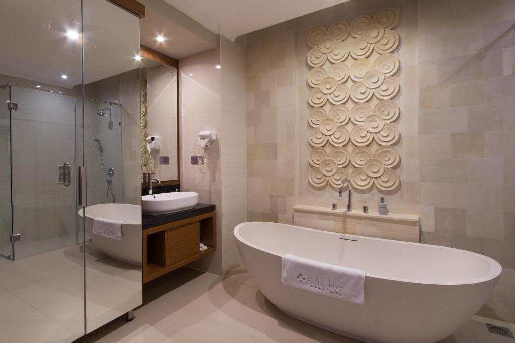 Двухместный (Номер «Премьер» с доступом в бассейн), Adhi Jaya Hotel