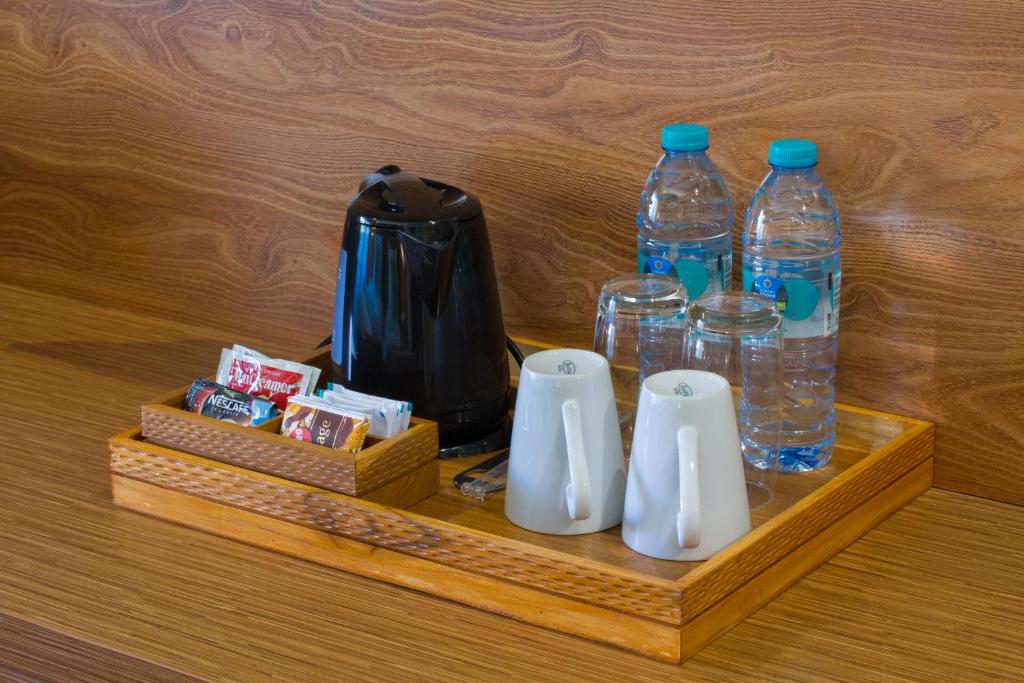 Двухместный (Номер «Премьер» с видом на бассейн), Adhi Jaya Hotel