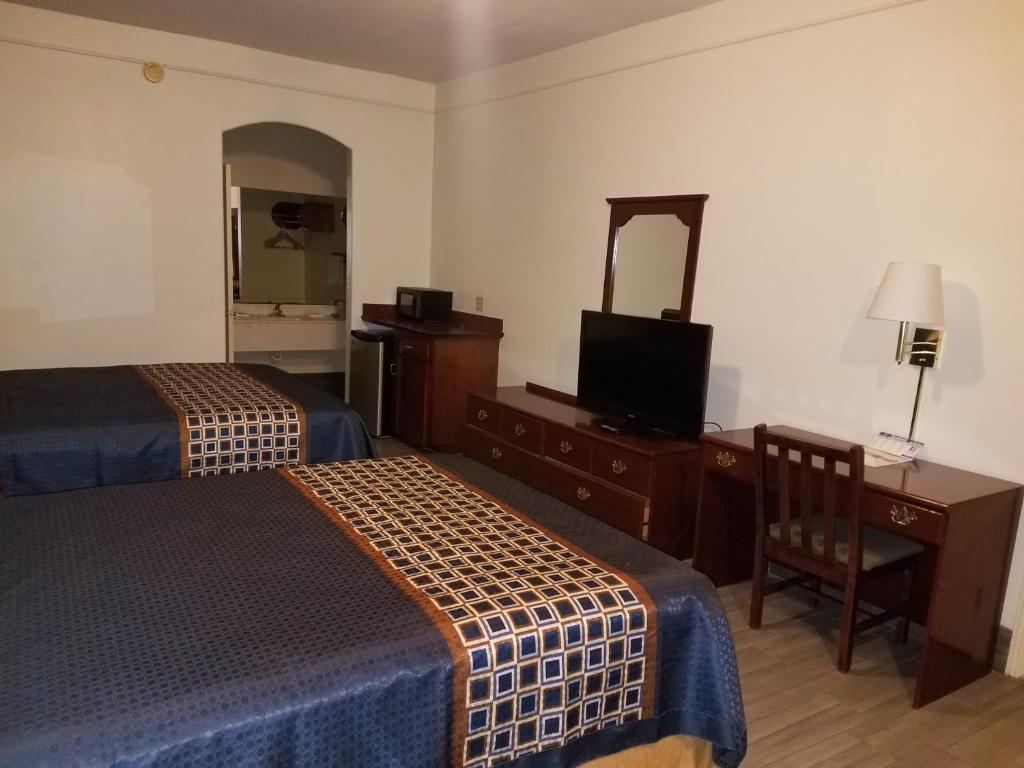 Texas Inn Downtown McAllen photo 3