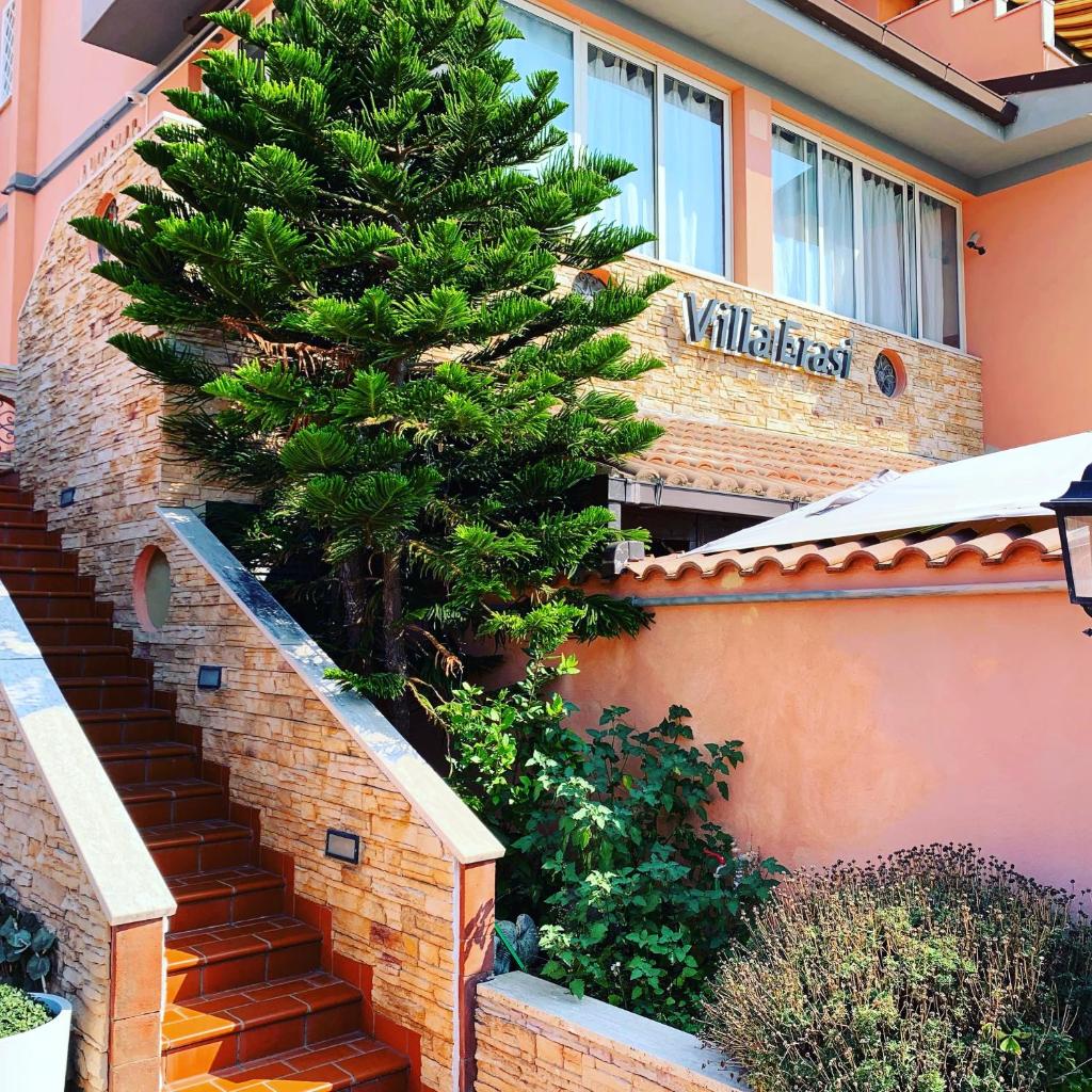 Villa Erasi Guest House - Tap to explore photos