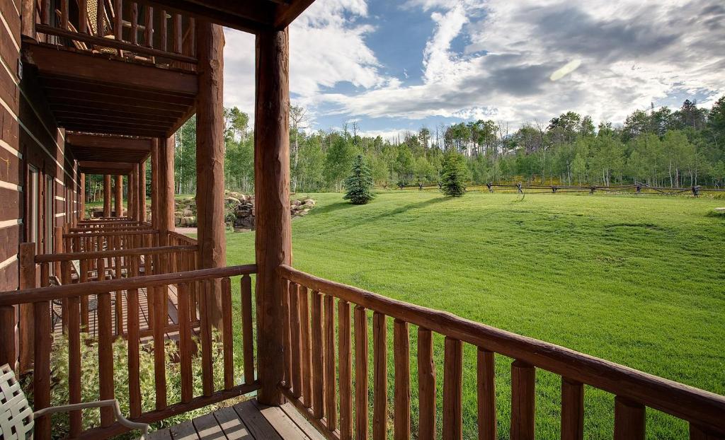 Daniels Summit Lodge image