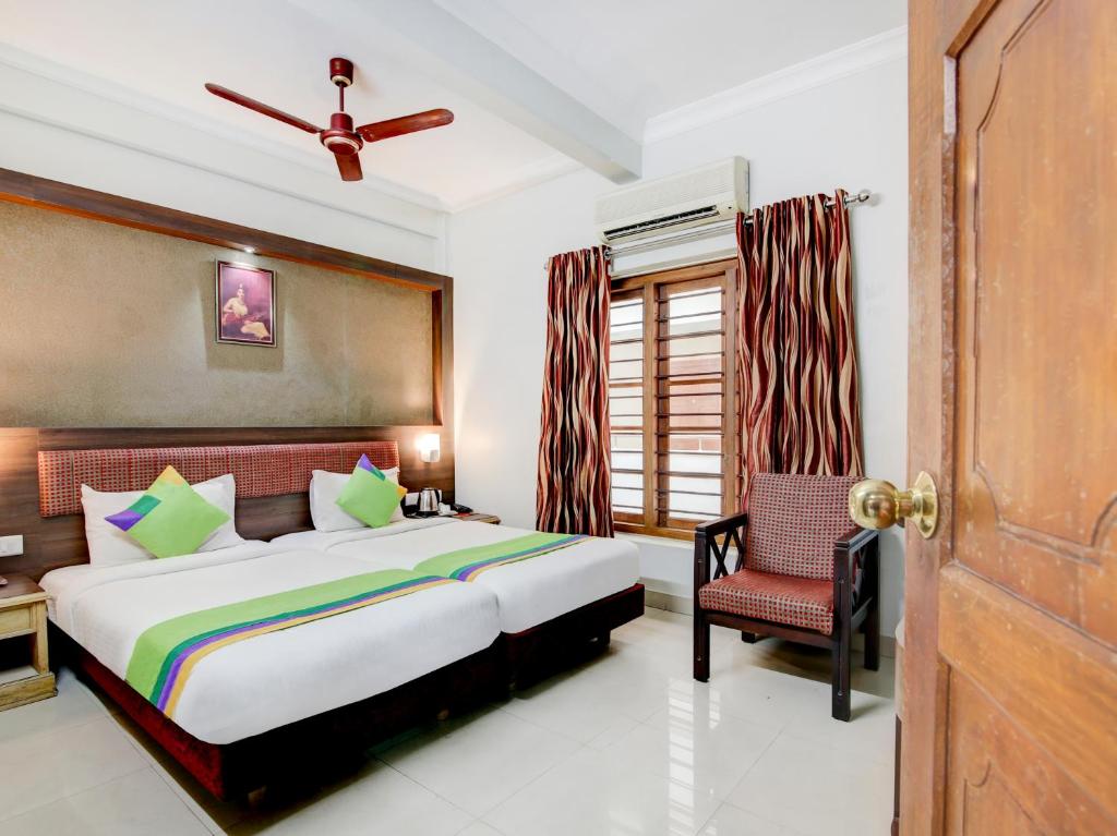 Двухместный ([Sanitized] Standard Double or Twin Room), Treebo Trend Nandanam Park