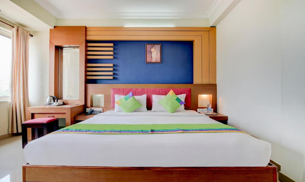 Двухместный ([Sanitized] Superior Double Room), Treebo Trend Nandanam Park