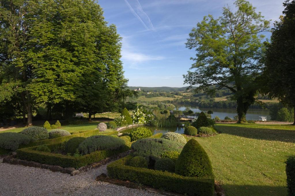 Chateau de Lissac photo 2