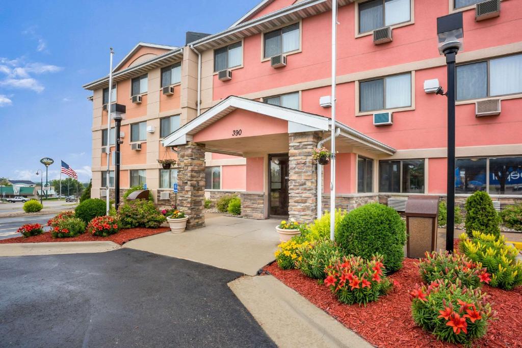 Quality Inn Cedar Rapids South image